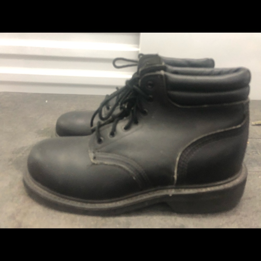 Biltrite Women’s Black Leather Steel Toe Boots